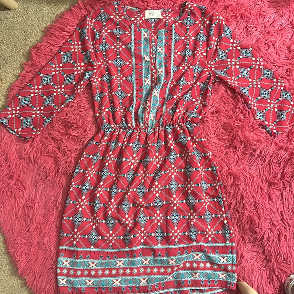 It’s a sheer pink and green Everly girls dress. 3/4 half sleeves
